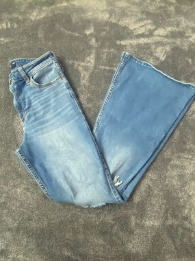 Hollister High-Rise Flare Jeans Hippie Distressed Light Wash - Size 10R (W30)